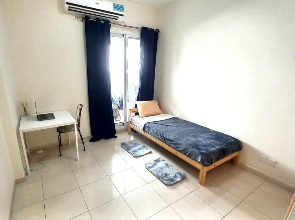 Dubai Homestay - Private Single Room Buitenkant foto